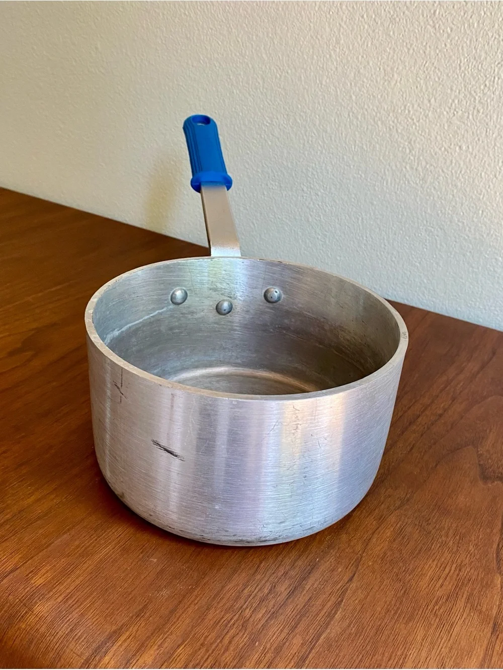 Vintage Wear-Ever 2 1/2 qt. Saucepan 4107